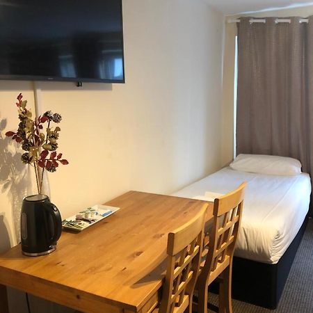 Wallace Budget Rooms Glasgow Bagian luar foto